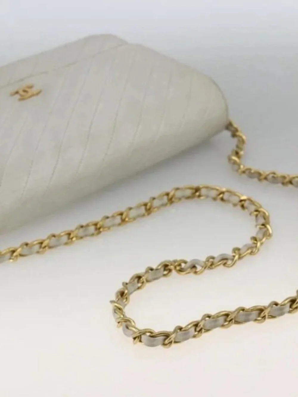 CHANEL Matelasse Chain Shoulder Bag Lamb Skin White Gold CC Auth BA11362A